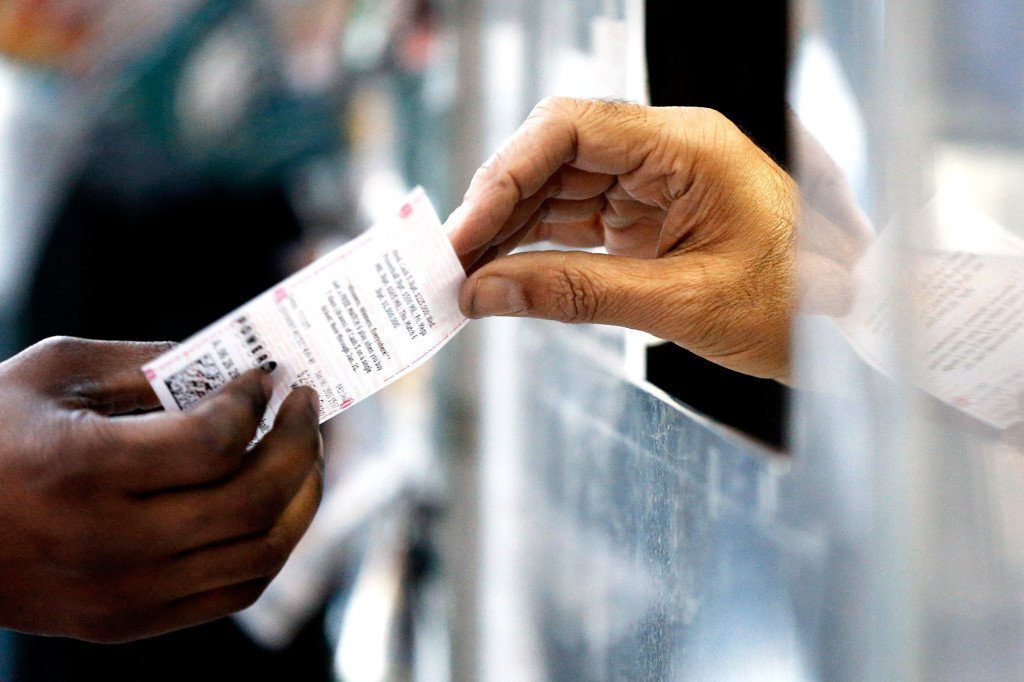 WIRED's tweet photo. Your odds of winning this week’s record Powerball are pretty bad: https://t.co/L49IiU3jJB https://t.co/QJOknD1IJk