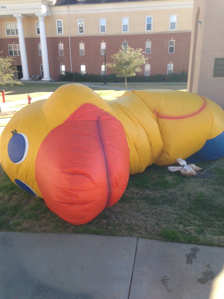 All this running round campus got me wore out. See ya tomorrow fam😎