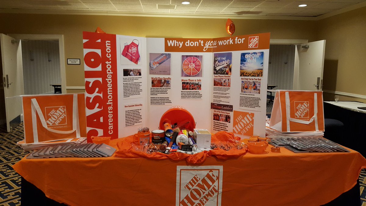 jenns2614's tweet image. Fantastic D71 Job Fair today!!  #Springhiring #greatteam