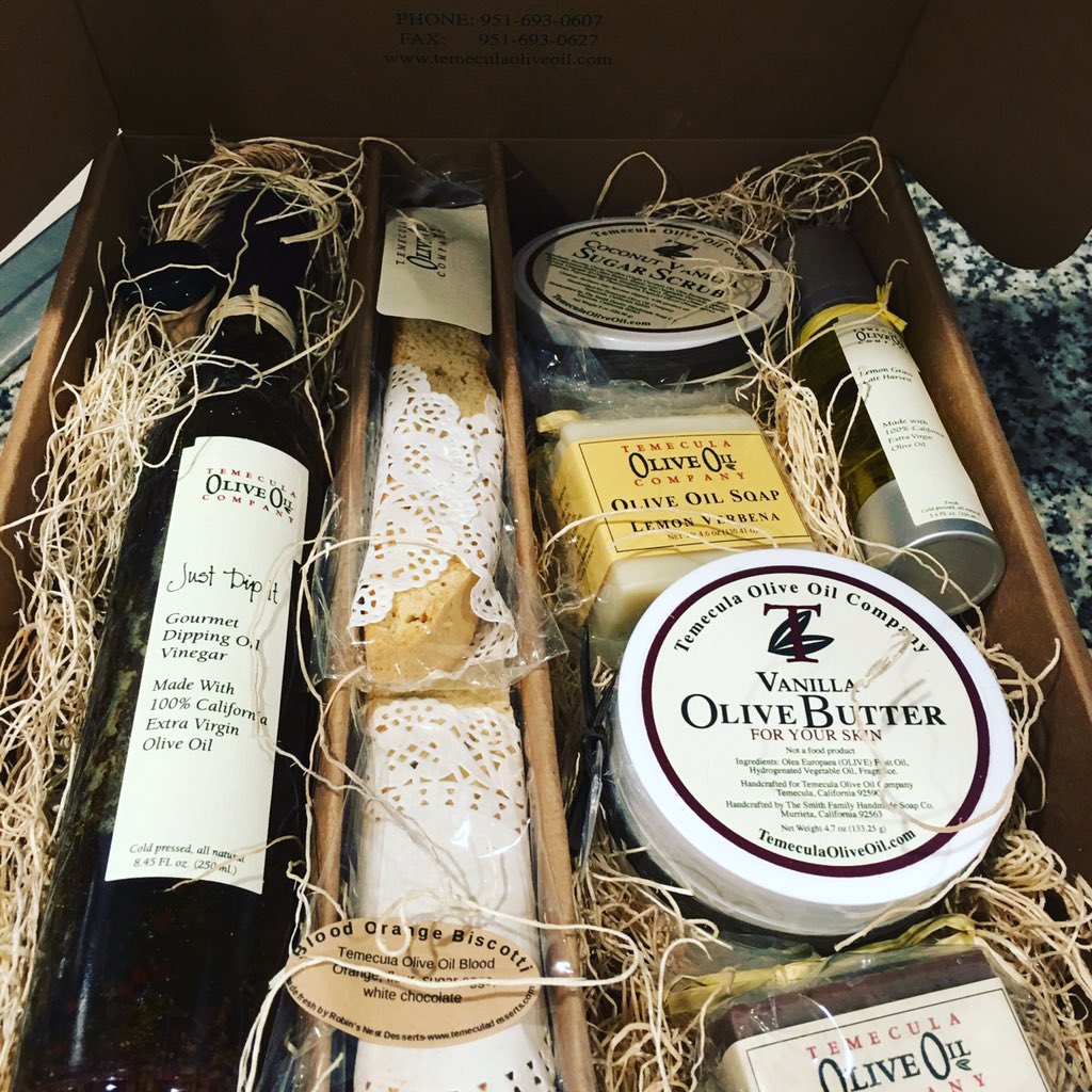 MeghanMcCain's tweet image. Special thank you @TriciaPepe for the beautiful products from the Temecula Olive Oil company @_TOOC_ - check it out!
