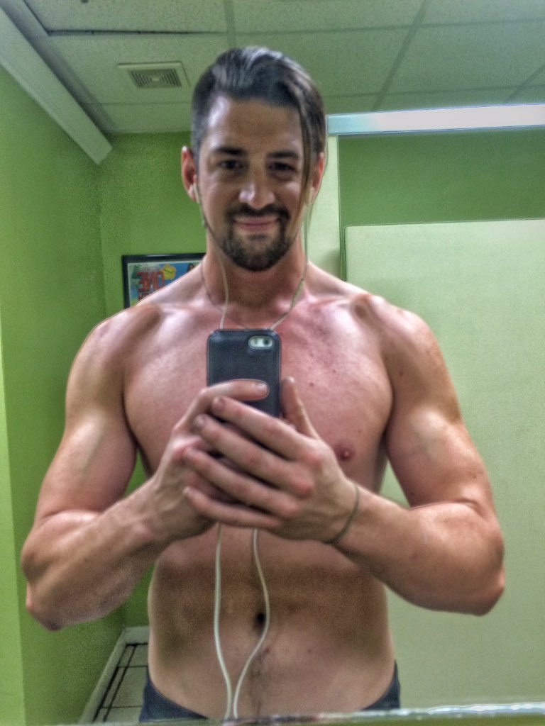 Andrew Stark on Twitter: "Haven't posted in a while. Still killin it