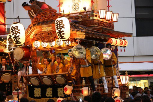 uchiwamatsuri's tweet photo. 【うちわ祭写真館】: 初叩き合い　銀座区 https://t.co/UthdwkSsWB　#360net #uchiwamatsuri https://t.co/ePmIyPSQ7M