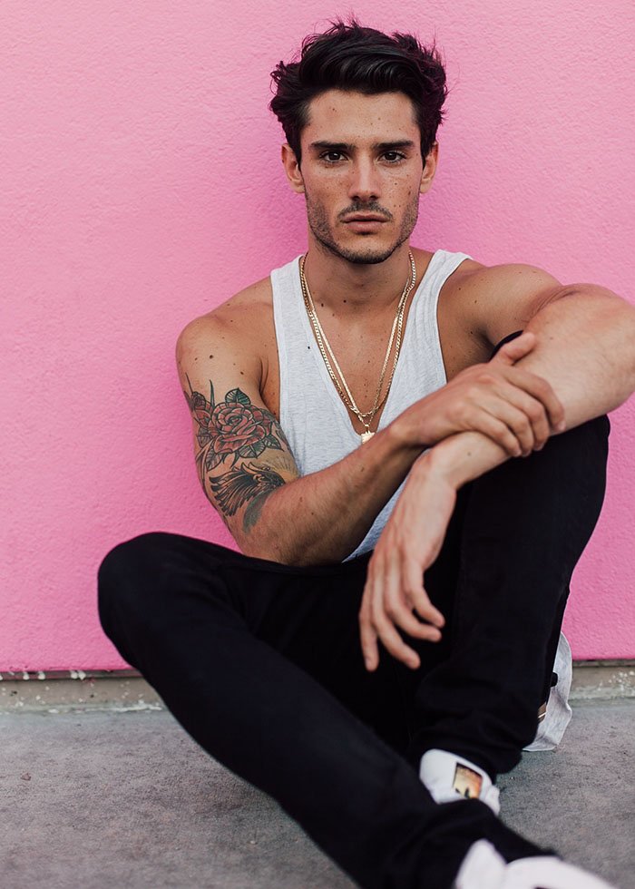 XYmodeIs's tweet image. Diego Barrueco