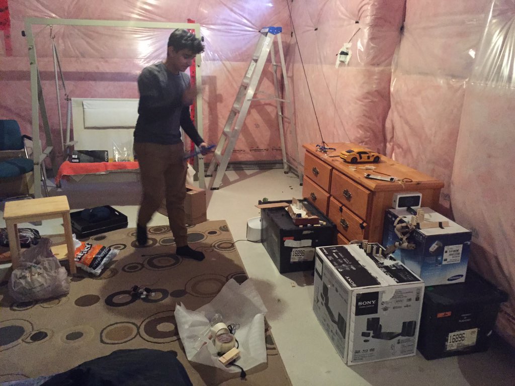 PhysicsVaibhav's tweet image. Cleaning up from yesterday #210phys #teamrocket210 #rubegoldberg