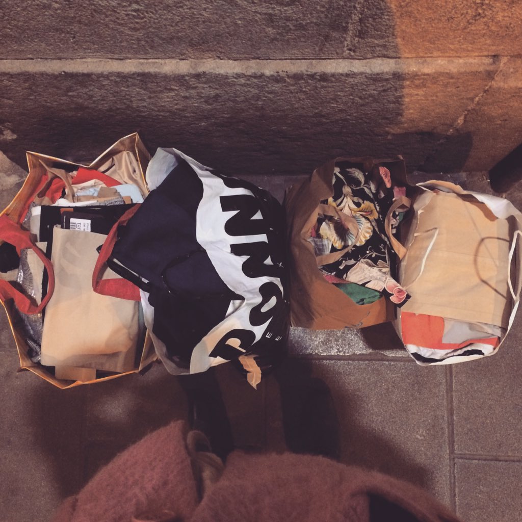 balmaseda's tweet photo. Gracias Talia por ser mi nueva #parejadedeshecho. #juntosesmejor #fashrev #recycledfabric #estudiobalmaseda https://t.co/vOljX0yMhD