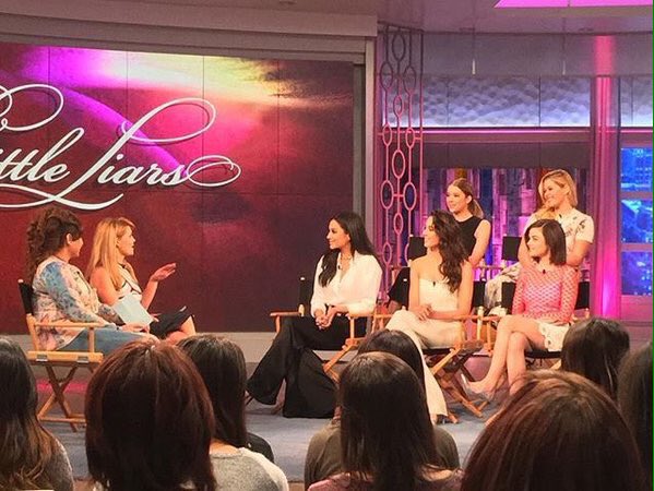 pllsinners's tweet photo. #PLLonTheView https://t.co/6tC7NjKzZO
