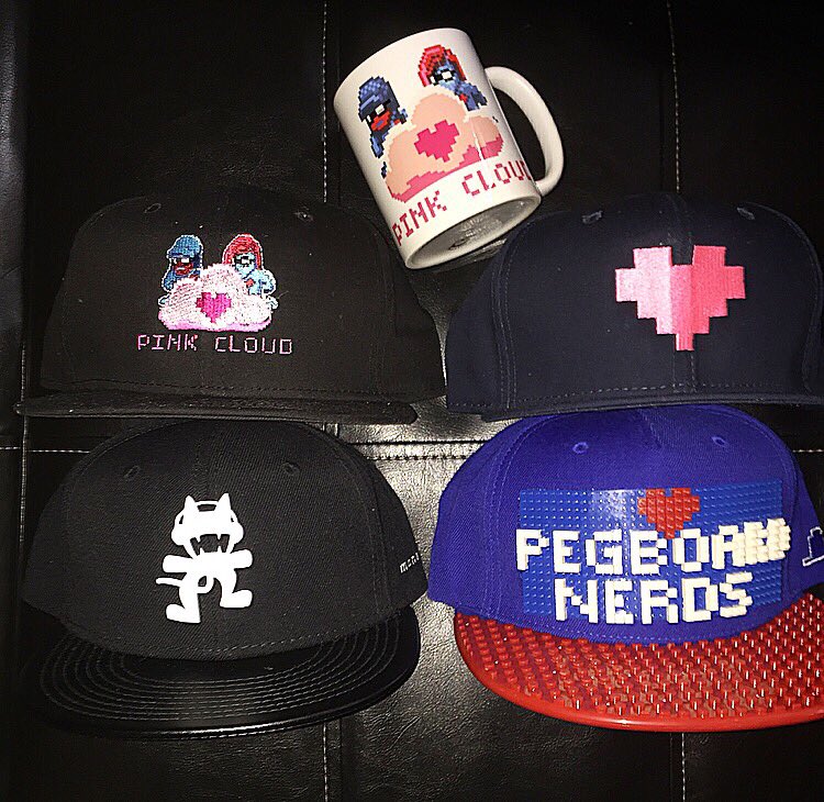Nerds on "Much respect to this fan who's got the merch game locked down 👊🏼❤️ https://t.co/97N6GhXwuO" / Twitter