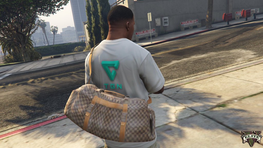 HQ on X: "Sporting my new Louis duffle bag and @tgnTV t shirt. #GTAV #GTA5 #PC #GTAPhotographers #TGNArmy https://t.co/N13wfB2Jiy" / X