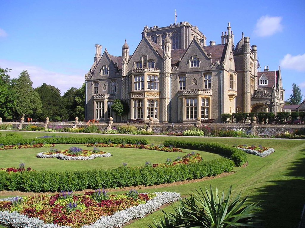 #Wedding Fayre north Bristol @tortworthcourt fantastic venue from 6:30pm 14/01/2026 facebook.com/events/9833830…