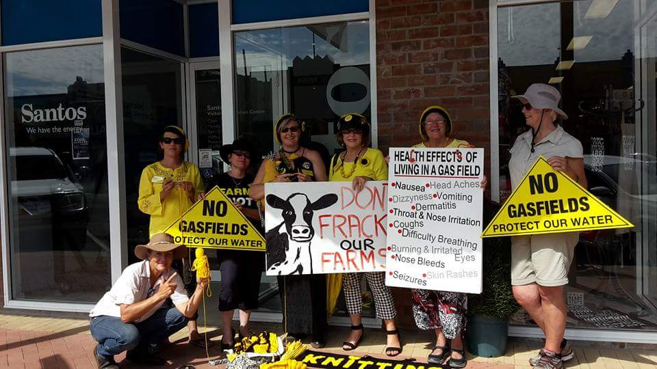 @LockTheGate Nannas are in Narrabri & locals r very supportive. @SantosLtd has #nosociallicence
#pilligapush #auspol