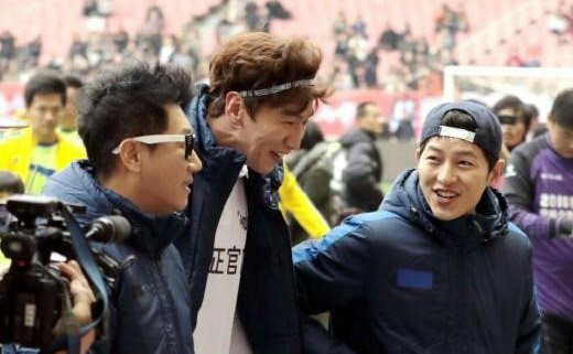 RunningManVirus's tweet photo. Running Man PD Says SongJoongKi Will Return to Guest Again After His Injury Heals https://t.co/nZn7KkmUiE cr. Soompi https://t.co/6vlm0FXGzz