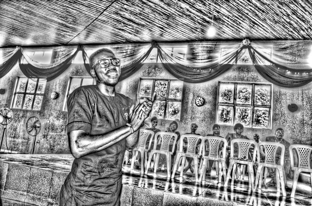 Bigjohnydatalk1's tweet photo. OlaOlaGrafix did this, we getting better #ExclusiveMC #EyanMayweather #iAmBigjohnyDaTalkative https://t.co/I2asTJi0Pc