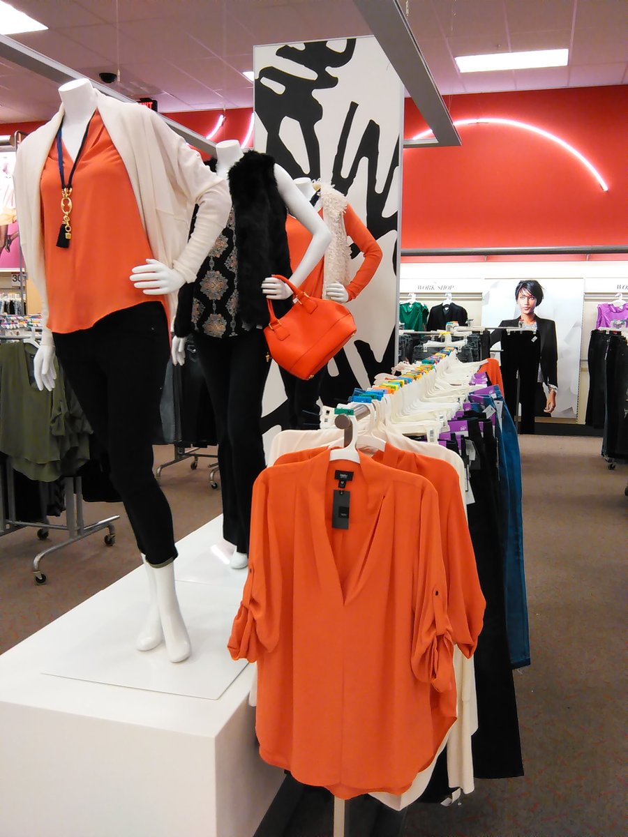 New <a href="/Target/">Target</a> set. #TargetStyle #runwayrealway #mossimoblack #bloodorange #darkwash #paisley #gold #GingerJanuary