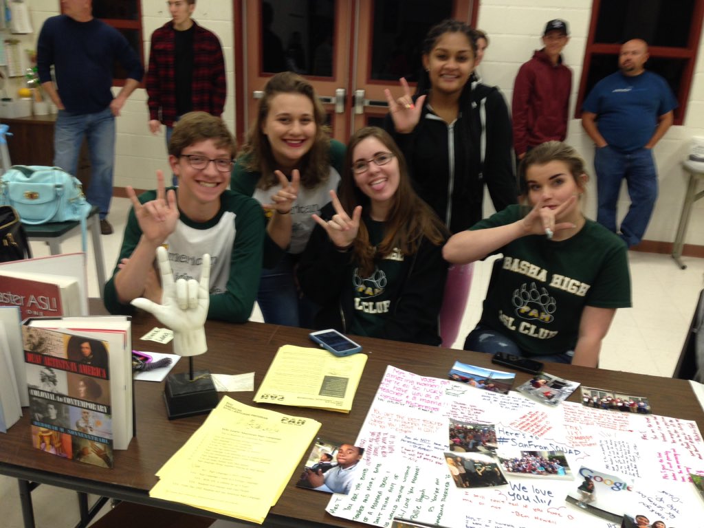 BHSPAHClub's tweet photo. Our table at the club orientation with some of our members!✌🏼️(and Mr.Davitt😂) https://t.co/fu7G5MfkJm