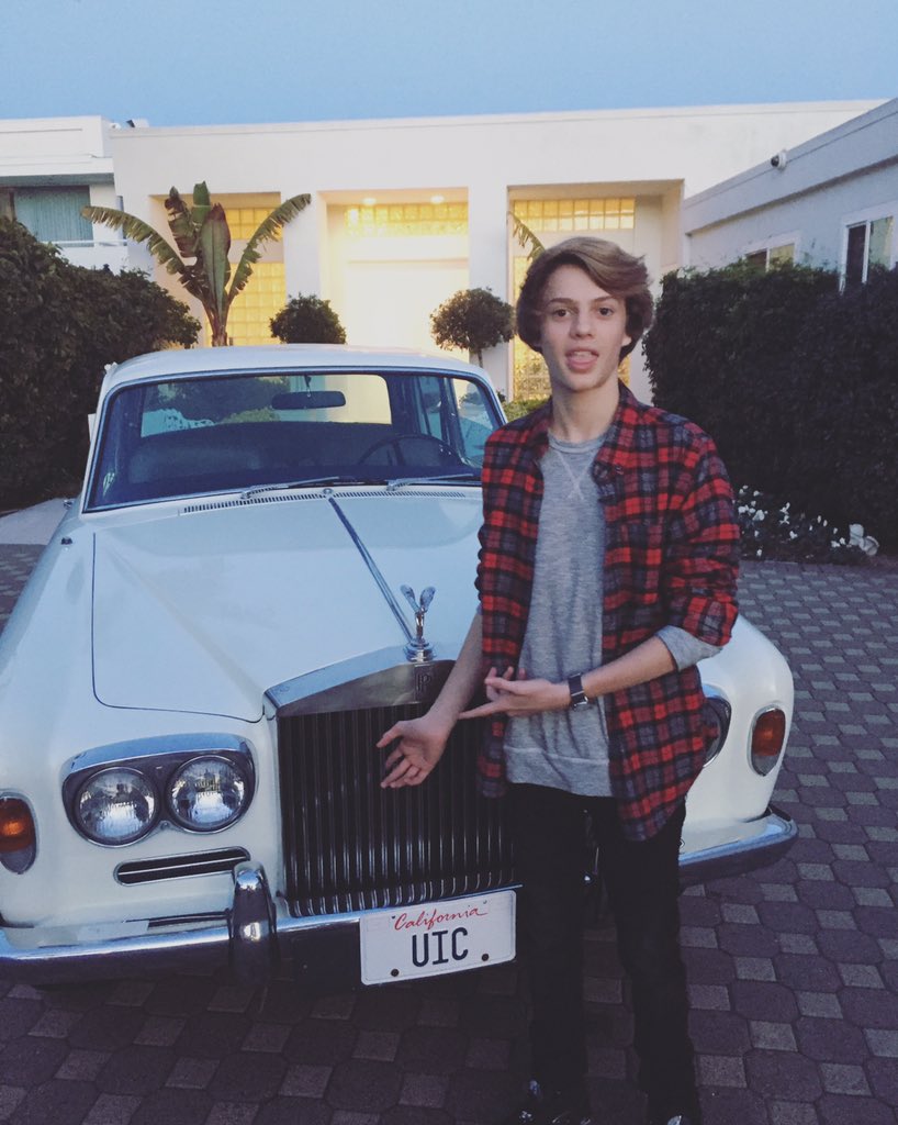 Rollin into 2016 like..😍😍😍