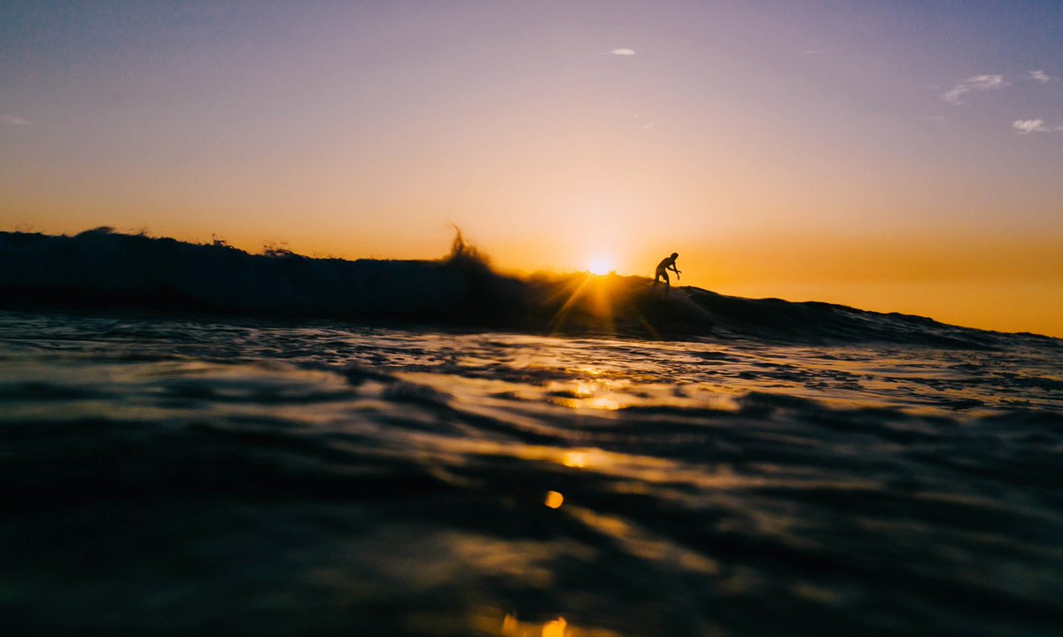 wsl's tweet photo. Closing time. #OffSeason 🌅 Photo | @magsymooo https://t.co/hdhAkQKZEW