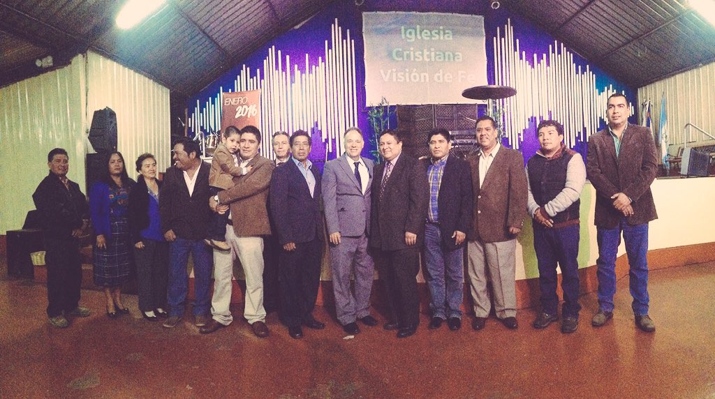 AlexSimajCH's tweet photo. Iniciamos pidiendo la Bendición de Dios para gobernar en Inglesía Cristiana Visión de Fe Chimaltenango https://t.co/krBypez1Zw