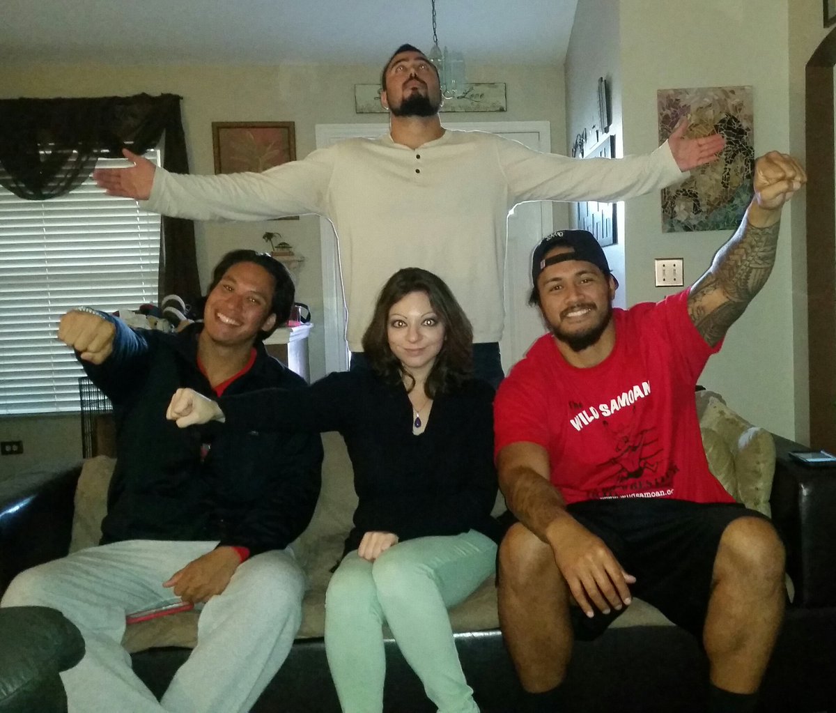 ValeAnoai's tweet image. My #FOBSquad boys ♡ The amount of love in this photo is unbelievable.