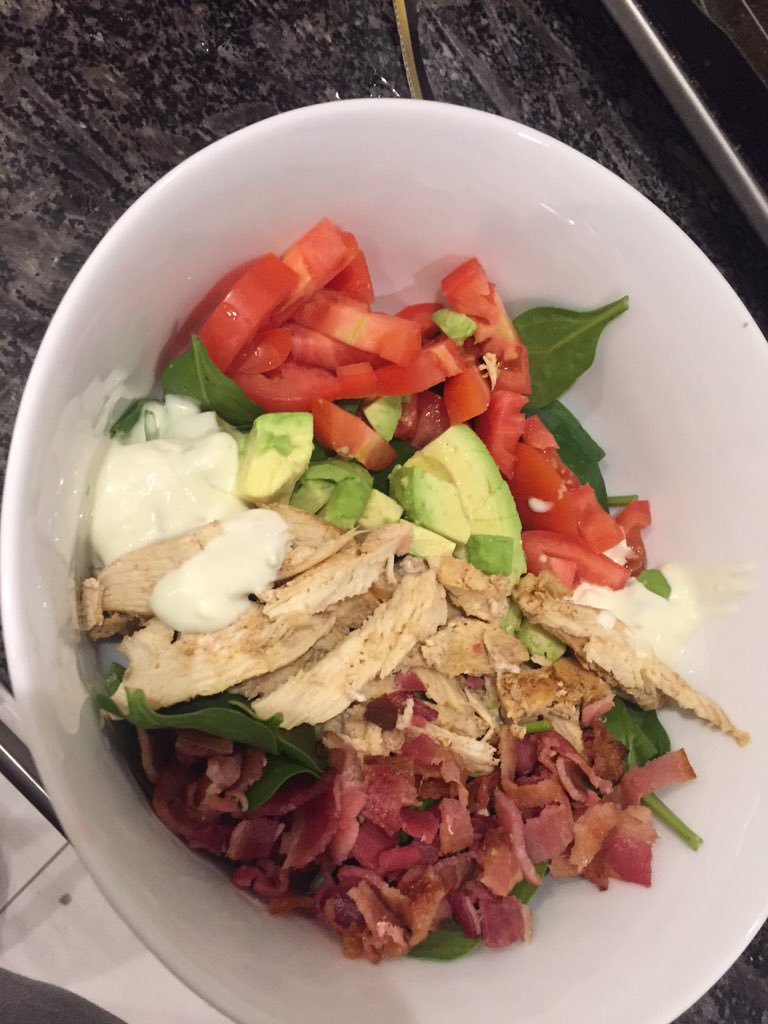 ItsDelaneyNoll's tweet photo. So proud of my Cobb Salad!! https://t.co/ucYMKaNniS