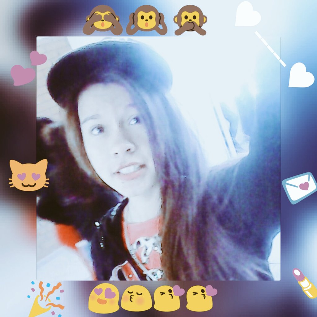 DuenezJazmin's tweet photo. La vida sigue ante todo 😍😘 https://t.co/fwHIL1S2oE