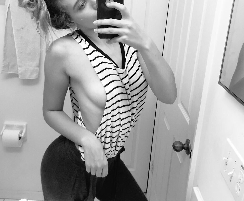 Dailyassuplier's tweet photo. Submission 👀 oomf😛 https://t.co/lQktzz8MSU