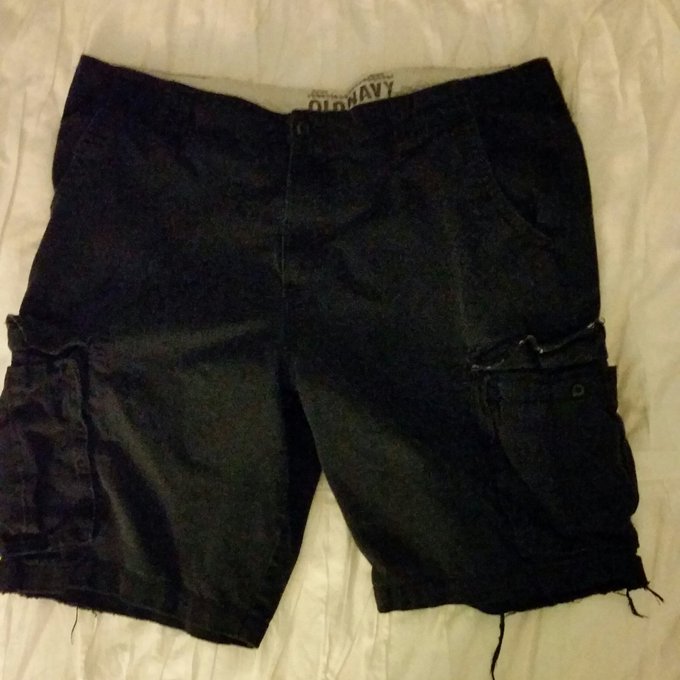 @OldNavy  Less than a year of use. Falling apart. #badquality https://t.co/1tHFyMBnVO<a class="tags" target="_blank" title="On Twitter" href="/?out=eyJ0eXAiOiJKV1QiLCJhbGciOiJIUzUxMiJ9.eyJpYXQiOjE3MjY1NzA4MjQsImlzcyI6InR3cG9ybnN0YXJzLmNvbSIsIm5iZiI6MTcyNjU3MDgyNCwiZXhwIjoxNzU4MTA2ODI0LCJyZWRpcmVjdF91cmwiOiJodHRwczovL3R3aXR0ZXIuY29tL09sZE5hdnkifQ.gQvm9aW4zT4iBpjN7S407_seA7Ukpuo1buZR408uuJCMR8jdHAXs6kQxrmPNl3kOLLdwwtHY6465K5ltLnj2-A">@OldNavy</a><a href="/tag/badquality"class="tags"><span>#badquality</span></a>
