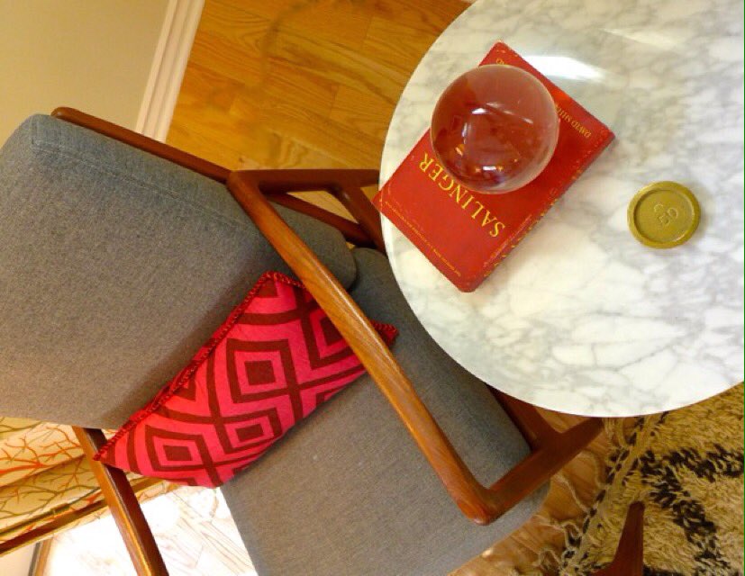 GillianDesign's tweet photo. Love Objects 😍 #gilliandesign #midcentury #salinger #interiordesign #brass #saarinentable #livingroom https://t.co/57I14lFtdm