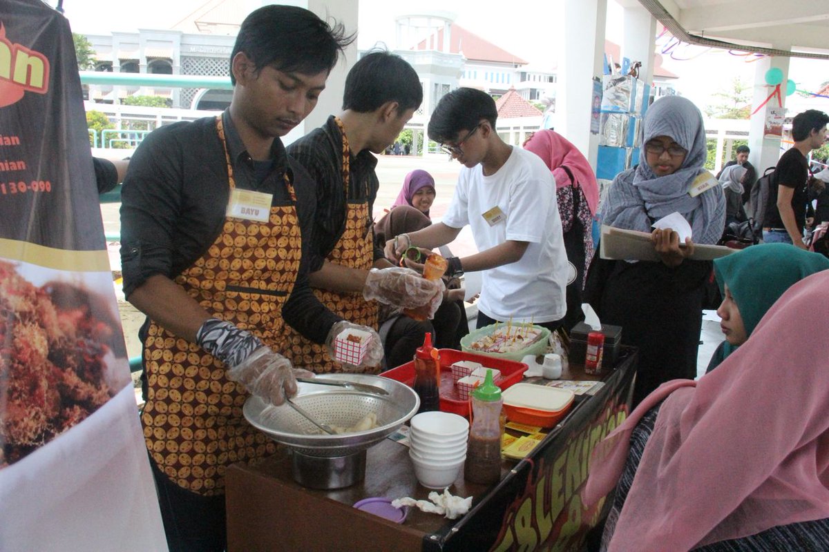 Komunikasi UMY Kembali Adakan COMMUNICATION URBAN MARKET YOUTH 2016 / bit.ly/1SNFEG9 / #beritaUMY