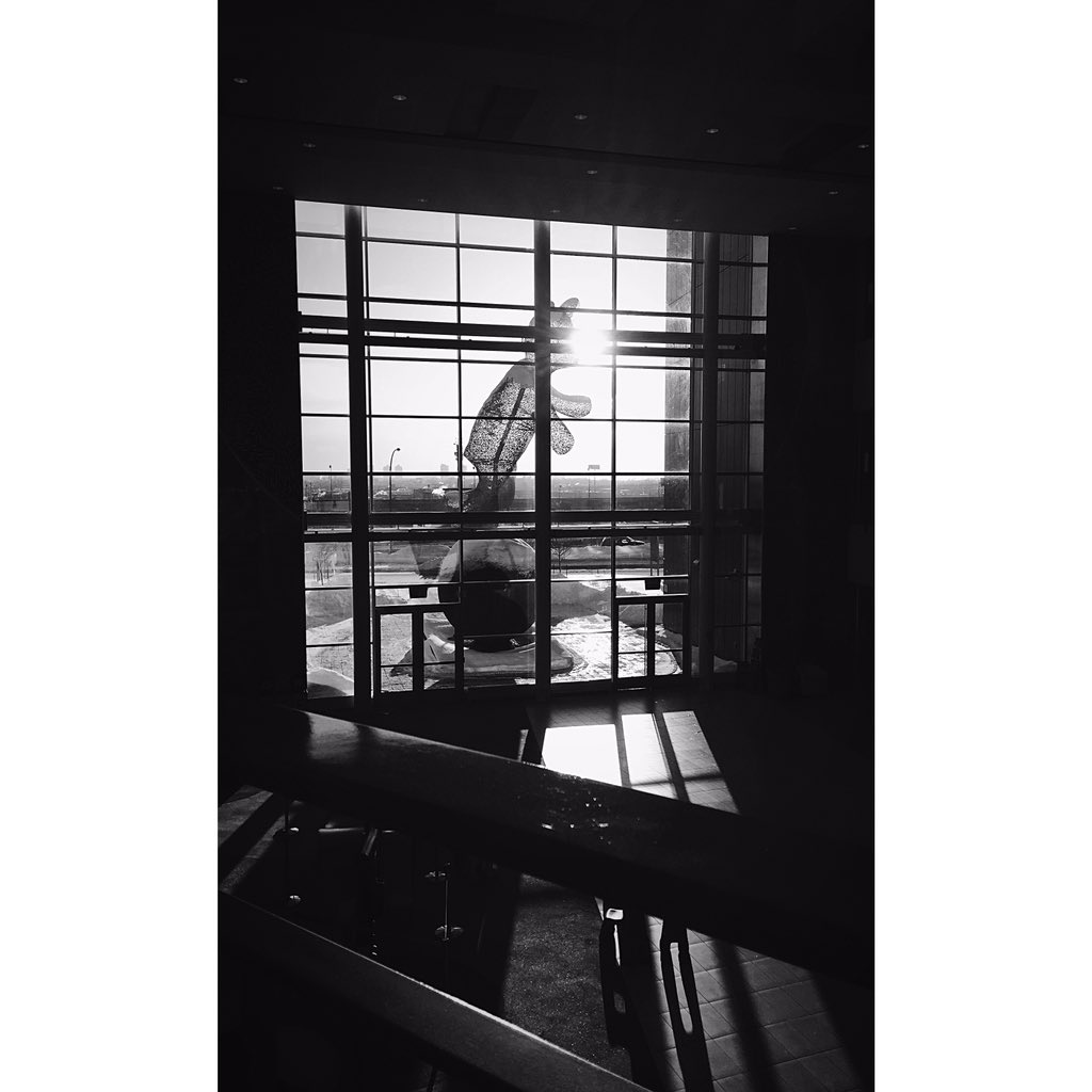 marieevebelec's tweet photo. • Enjoy The Little Thing! 
@cusm_muhc @PKSubban1 #attrium https://t.co/Hrb7C2jTAx