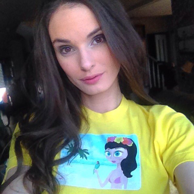 Wearing my own art! Thanks @ryansmashing! #logsdonart https://t.co/ElTtNu9gUs<a class="tags" target="_blank" title="On Twitter" href="/?out=eyJ0eXAiOiJKV1QiLCJhbGciOiJIUzUxMiJ9.eyJpYXQiOjE3MjE4OTQ1NTIsImlzcyI6InR3cG9ybnN0YXJzLmNvbSIsIm5iZiI6MTcyMTg5NDU1MiwiZXhwIjoxNzUzNDMwNTUyLCJyZWRpcmVjdF91cmwiOiJodHRwczovL3R3aXR0ZXIuY29tL3J5YW5zbWFzaGluZyJ9.kld9FnfU5M5k-887TGNBLN1SHwgzwNBSyVXHnU0pCnBTefheB8f4qFb87vG5-wg1Q9-4369_T0hwn6amp0GAoA">@ryansmashing</a><a href="/tag/logsdonart"class="tags">#logsdonart</a>