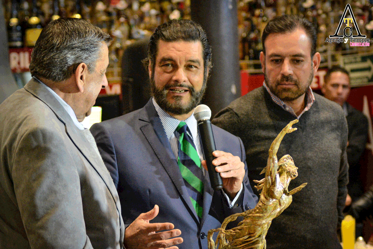 ArrojoyTempleC's tweet photo. Presentan a Medios de Comunicación el Trofeo San Sebastián Mártir 
https://t.co/mfF3UMsd6l … https://t.co/aXASRvofrO