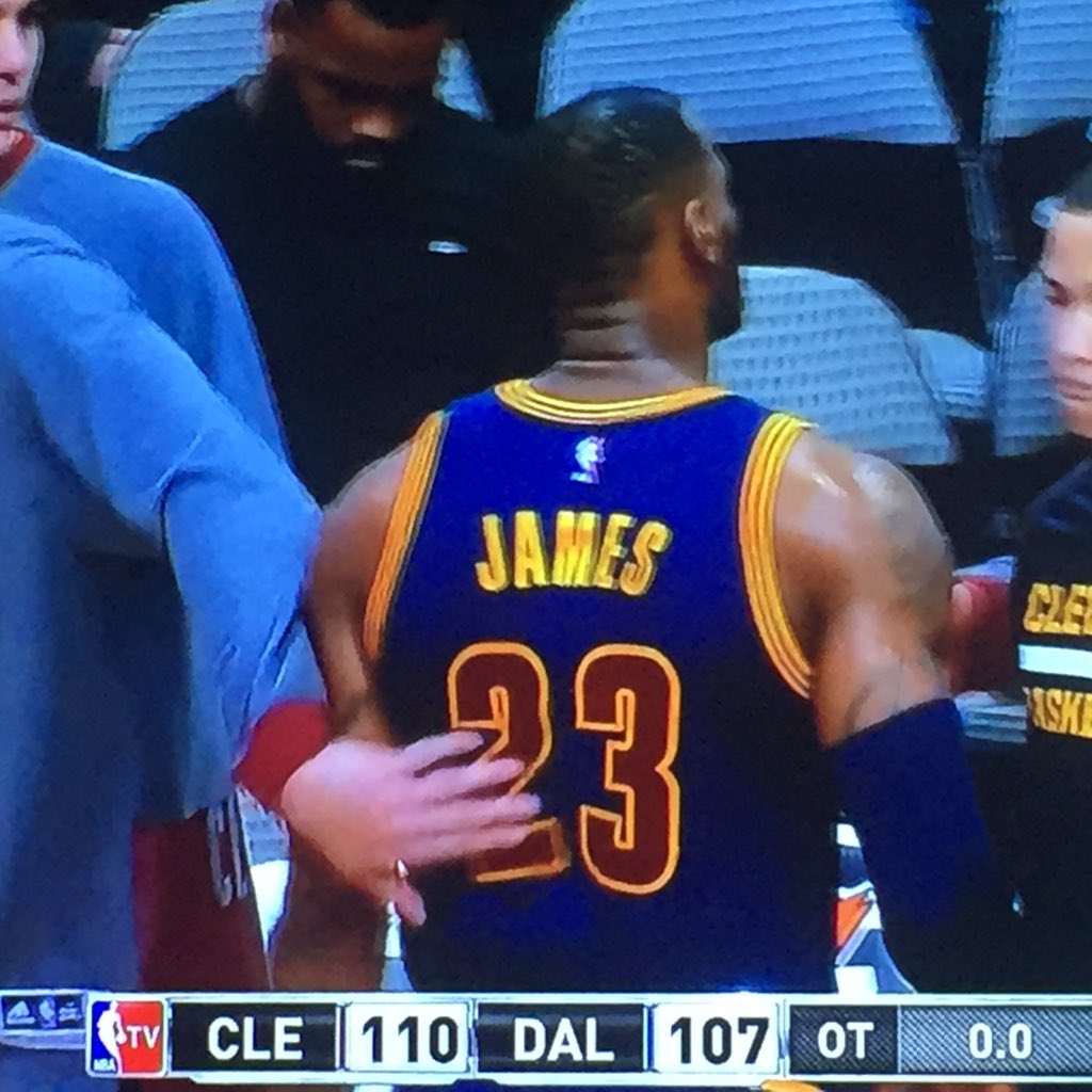 linconl1975's tweet photo. that's why the American basketball is the best! #CLEatDAL #NBAnoSporTV https://t.co/0kctdhzvex