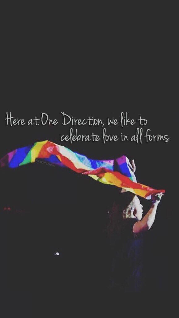 Fandomscreen's tweet image. Harry Styles lockscreen!!💕

RT if saved✨