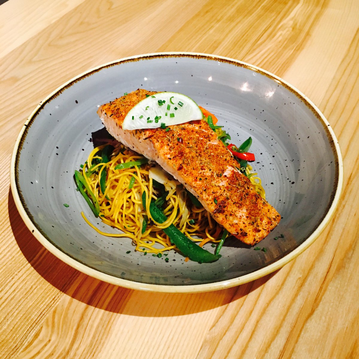 Slimshk's tweet image. Our 3 specials in Lisburn Road this week! #choosebalance #vegetarian #chicken #salmon