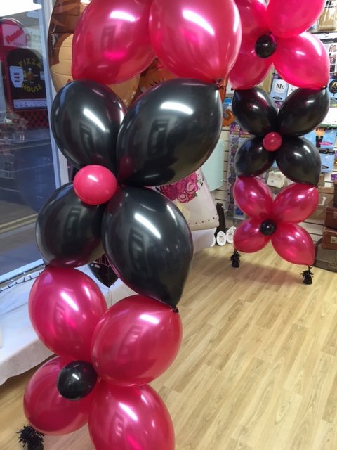 Party4hire's tweet photo. Our double flower arch https://t.co/iiR6jYWQdA #balloons #party #wedding #lincolnshire https://t.co/ORFbxnCeGU