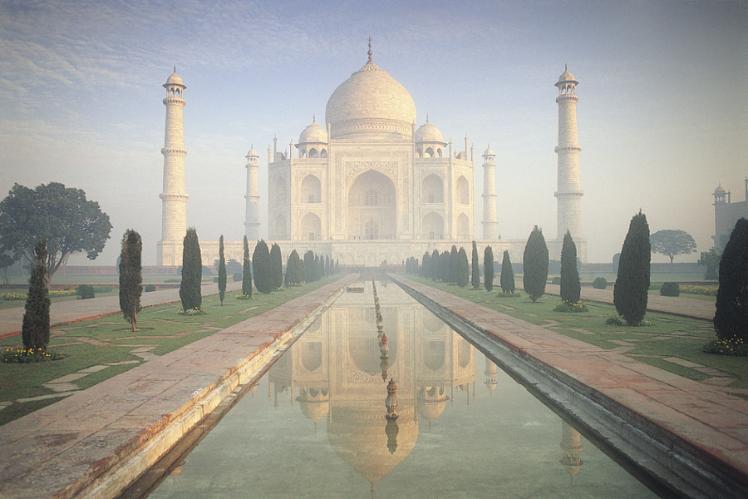 lonelyplanet's tweet image. Heading to #India? Here are some tips to ensure it's trouble (+ tummy bug!) free: lptravel.to/3qxnFv