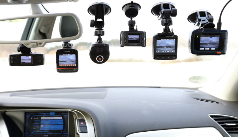 WA_Police's tweet photo. Major Crime are appeal for anyone with dash cam, go pro or any footage that was on Leach Hwy Melville on Jan 5 c FB https://t.co/OsmGAoq3gb