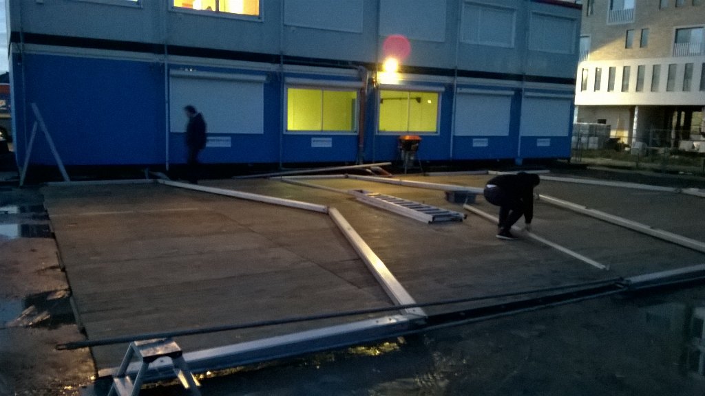 Vanmiddag wordt de eerste paal geslagen voor de bouw vh nieuwe sportcomplex Hogekwartier.