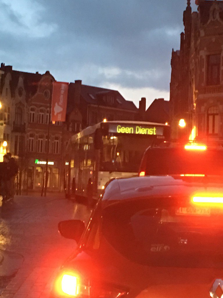 Midden in de ochtendspits in centrum #twittelier @bartwollants