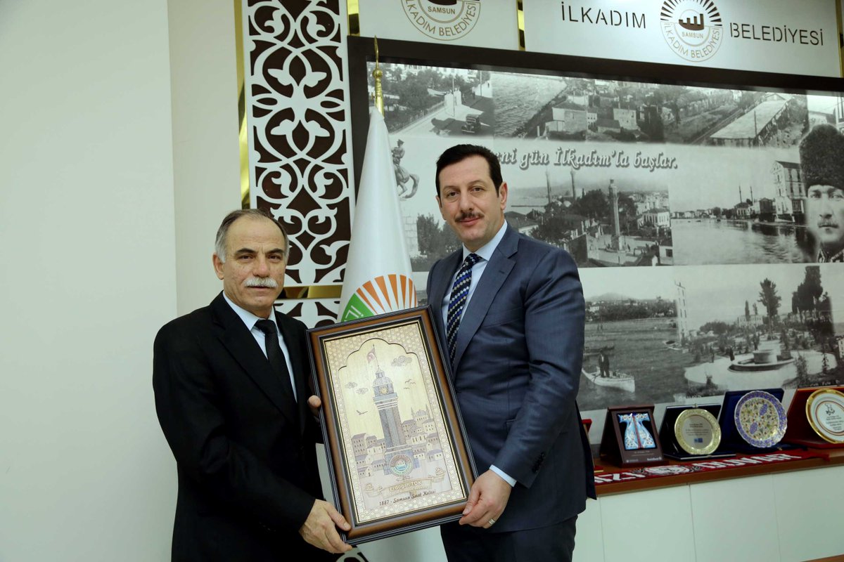 erdogantok55's tweet image. Ondokuz Mayıs Üniversitesi Rektörü Prof.Dr.Hüseyin Akan'ı makamımzda konuk ederk,Saathane Meydanı tablosu hedye ettk