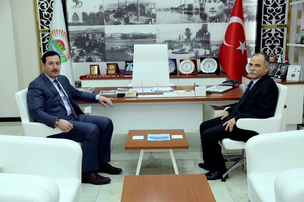 erdogantok55's tweet image. Ondokuz Mayıs Üniversitesi Rektörü Prof.Dr.Hüseyin Akan'ı makamımzda konuk ederk,Saathane Meydanı tablosu hedye ettk