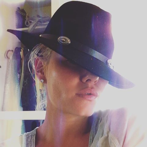 WolfAmongYouAll's tweet photo. #WCW @SLiMadden https://t.co/plQs7s7Wpj
