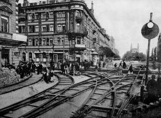 KiedysTakBylo's tweet image. Przebudowa torowiska na skrzyżowaniu ulic Żelaznej i Chłodnej w Warszawie, 1907
#KiedyśTakByło