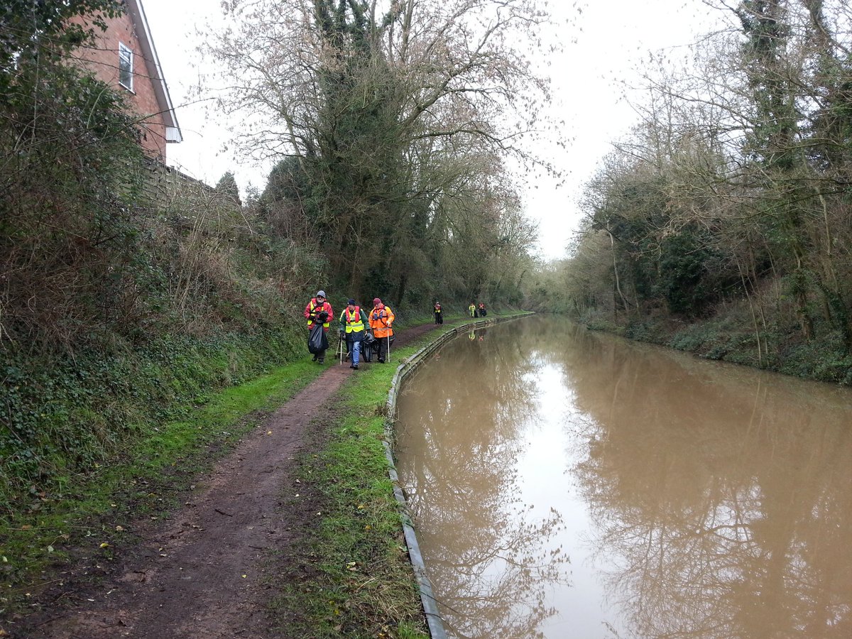 CRTWalesandSW's tweet photo. #goodeffort #cleancanals https://t.co/HnQhR2vC03