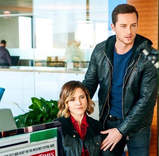ChicagoPDFamily's tweet photo. #ChicagoPDDay !! ๐๐๐ @NBCChicagoPD @SophiaBush @marinasqu @RoycedaVoyce @jesseleesoffer #Paddy #BestSquad ๐ https://t.co/WUq2ll88JD