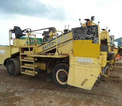 BruceEquipment's tweet photo. #ForSale 2002 #GeffsMfgInc BM624 #hydrostatic #chipspreader 3116 #CatEngine 2k hours https://t.co/mCjP471hDj https://t.co/DUcaMVT7Bd