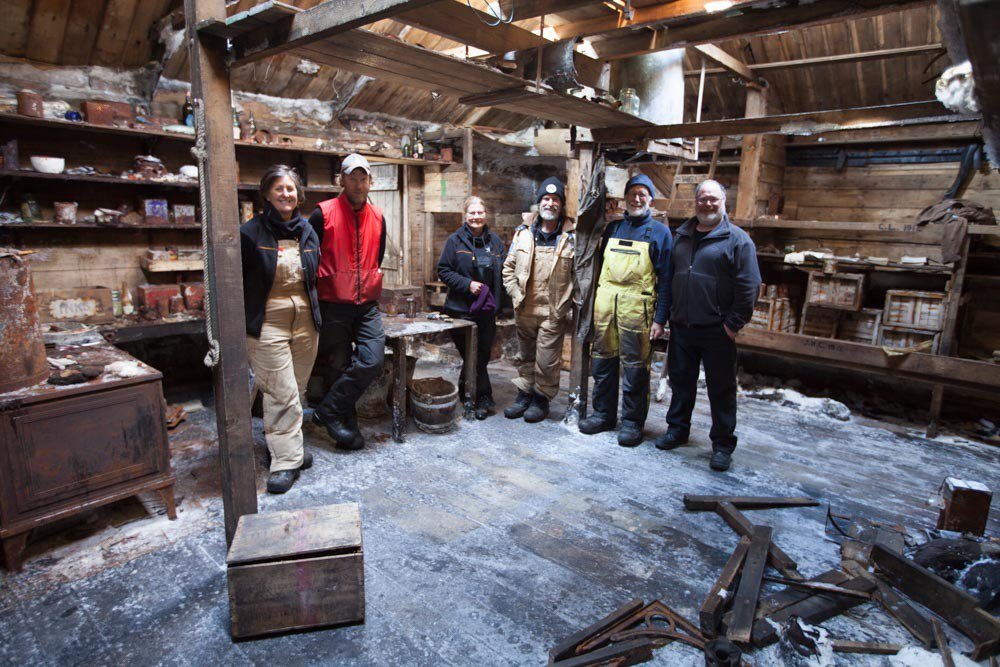 mawsonshuts's tweet photo. Job done. Team shot inside #mawsonshut. https://t.co/sbFeAAj7gh