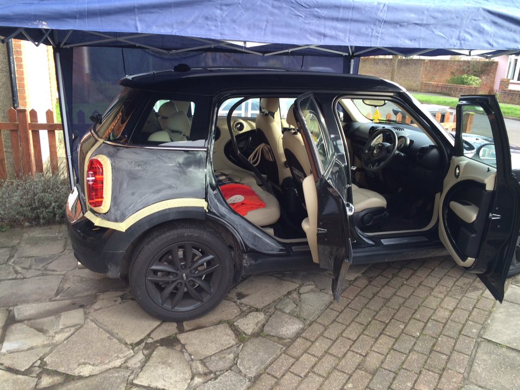 JakesPaints's tweet photo. #Mini getting prepared for #Spraying #SmartRepair #OnSiteSpraying #JakesPaints https://t.co/XSodPGnjQa