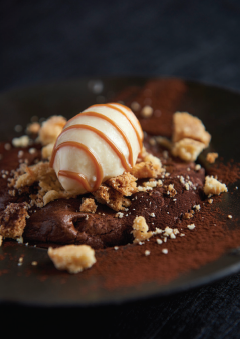 RELISH_COOKBOOK's tweet photo. #WednesdayWisdom Never say no to dessert @pipeandglass CHOCOLATE ‘MILLIONAIRE’ PUDDING #NEY2 https://t.co/nGqvbm3K3d https://t.co/g14NoC3rNV