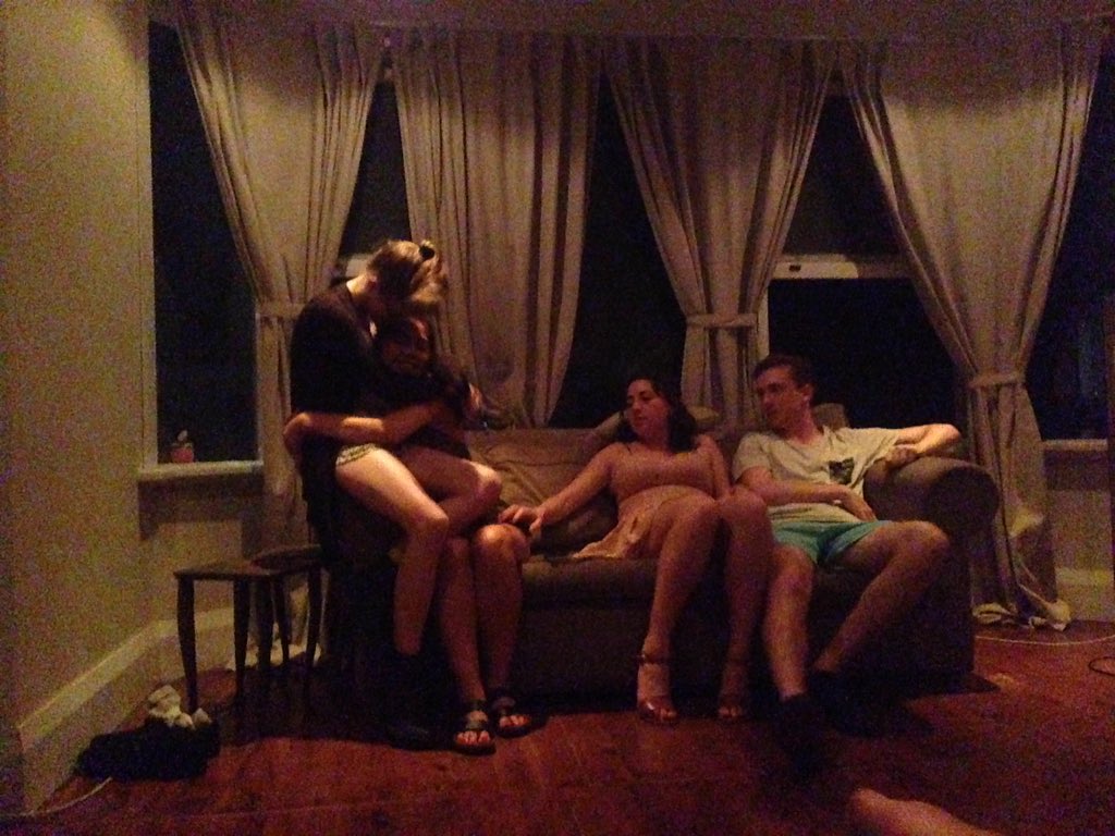 thedooof's tweet photo. Tweeting in the moment #tweetrn #thisissuchatweet #chrisiscool https://t.co/wNBAOLf76y